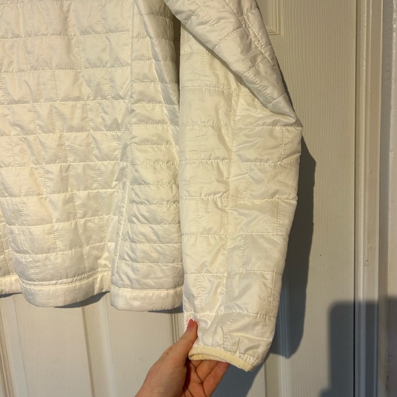 Patagonia women’s light weight puffer jacket - Picture 7 of 7